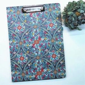 SOLD OUT! Vera Bradley Navy Clipboard Folio and Pen NWOT